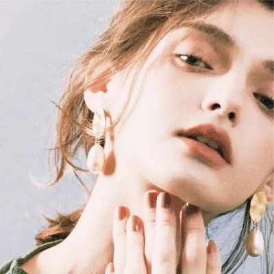 又欲又撩的高级质感头像 这世上的与恶永不会消失(图8)