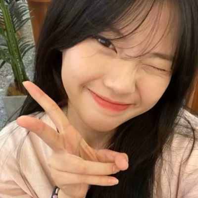 女生头像，“要跟让你快乐的人在一起啊，友情爱情都是喔”(图2)