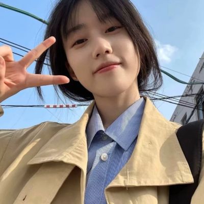 女生头像，“要跟让你快乐的人在一起啊，友情爱情都是喔”(图4)