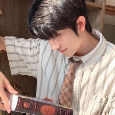 ins小清新文艺范男头一直很尊重奶茶 没去冰 没少糖 没少喝(图4)