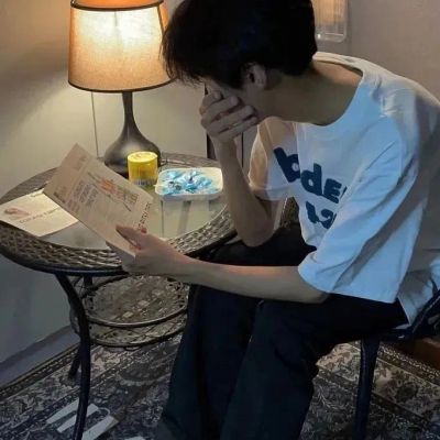 ins小清新文艺范男头一直很尊重奶茶 没去冰 没少糖 没少喝(图14)