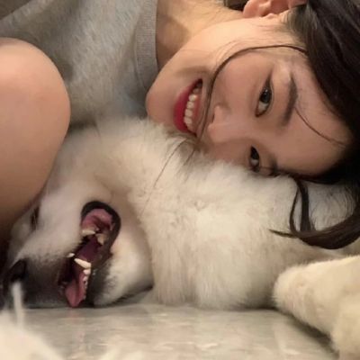 女生头像，“要跟让你快乐的人在一起啊，友情爱情都是喔”(图8)