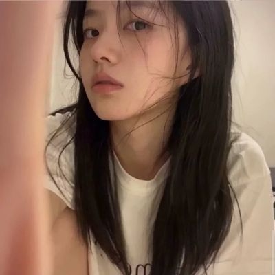 女生头像，“要跟让你快乐的人在一起啊，友情爱情都是喔”(图5)