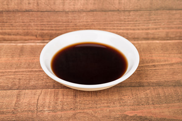 食醋(包括果醋)有清肠排毒、改善便秘等功效。(Shutterstock)