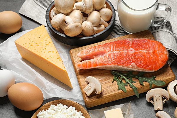 补充维生素D有助于对抗癌症。图为富含维生素D的食物。(Shutterstock)