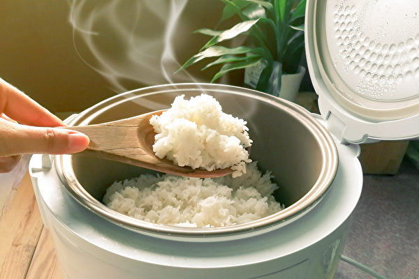 减肥不是不能吃淀粉，而是要慎选，郭育祥认为白米饭就是很好的选择。(Shutterstock)