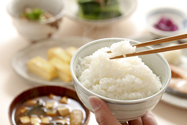 淀粉类食物是三餐中的最大陷阱，吃太多可能造成记忆减弱。(Shutterstock)