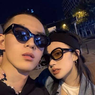 我喜欢实践这个词，因为它可以把我爱你的观念，转变为现实的存在。(图4)