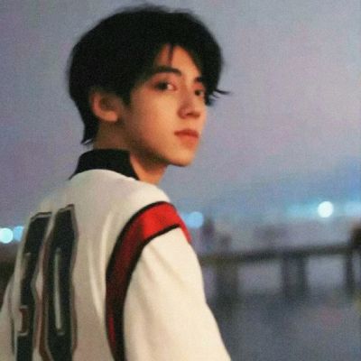 ins小清新文艺范男头一直很尊重奶茶 没去冰 没少糖 没少喝(图3)