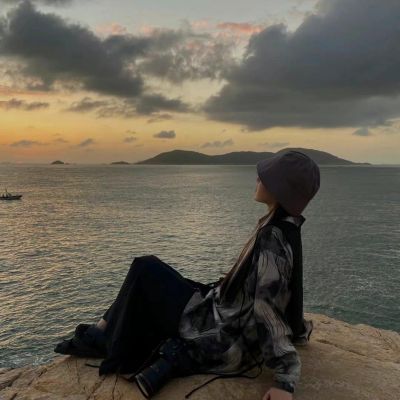 の：“在这个暧昧横行的时代，深情被当作了笑话” ​​​(图2)