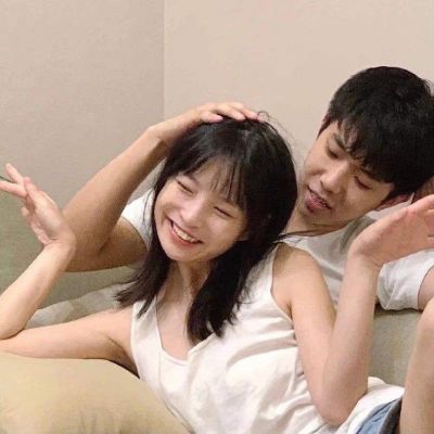 这个世界乱糟糟的，而你干干净净。可以悬在我的心上 ，做太阳和月亮(图13)