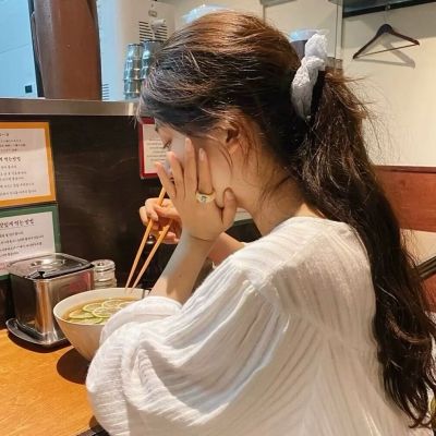 女头｜一直很安静(图2)