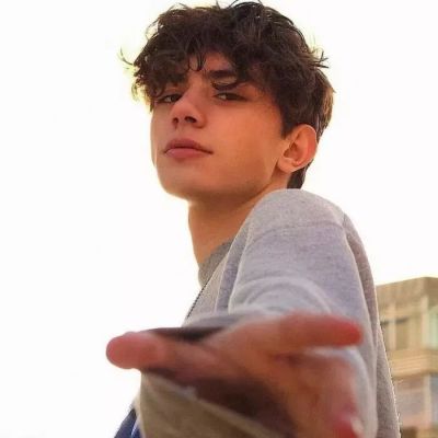 皮:高冷范男生头像［爱苒］(图8)