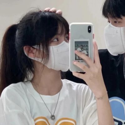 ins真人恩爱情头白天喜欢太阳 晚上喜欢月亮 我永远喜欢你(图2)