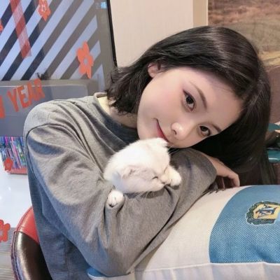 ins风格微信女头(图2)