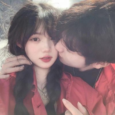 ins真人恩爱情头白天喜欢太阳 晚上喜欢月亮 我永远喜欢你(图4)