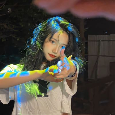 女头＼好像大家都去恋爱了，剩我一个人独立建立社会主义。(图3)