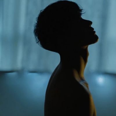 男生头像/成熟/意境/你不在的地方，才是流浪(图4)