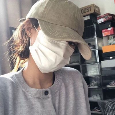 女头＼好像大家都去恋爱了，剩我一个人独立建立社会主义。(图2)