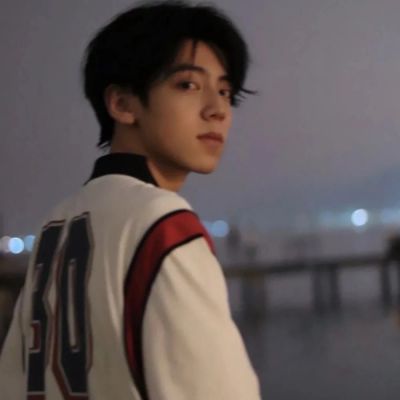 ins男生头像超酷高冷成熟(图6)