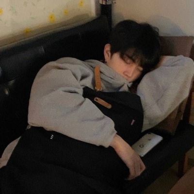 ins男生头像超酷高冷成熟(图7)