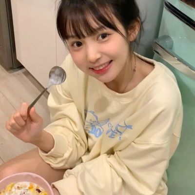 ins微信女头碰到女孩子合照要说都超好看这是礼貌(图1)