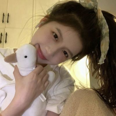 爱自己是首位的WeChat女头(图1)