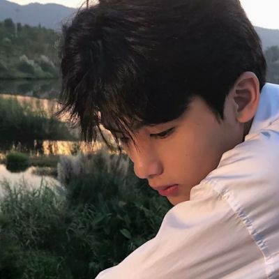 ins男生头像超酷成熟(图2)