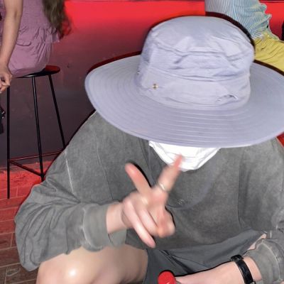 ins超酷成熟男生头像/拐个弯 与生活和解 得失都随意.(图9)