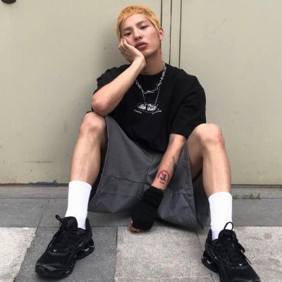 ins超酷成熟男生头像/拐个弯 与生活和解 得失都随意.(图5)