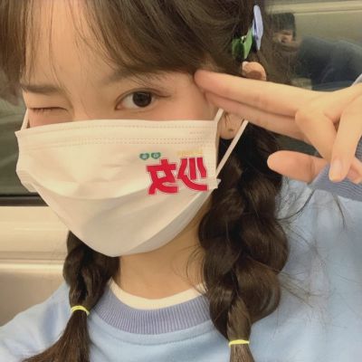 戴口罩女生微信头像意境可爱(图4)