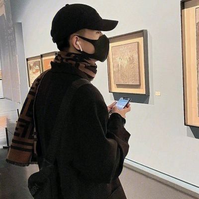 只是我刚好递外套，只是你刚好想拥抱.(图5)