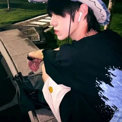 ins小清新文艺范男头小伙子真不错年纪轻轻的就这么年轻了(图16)