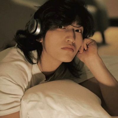 ins小清新文艺范男头回首亘年漫月里的所有怦然心动你仍拔得头筹(图18)