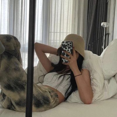 ins女生头像/喜欢胜过所有道理，原则抵不过我乐意(图10)