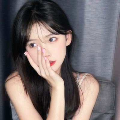 “放下世俗的眼光，去追随你的光。”(图10)