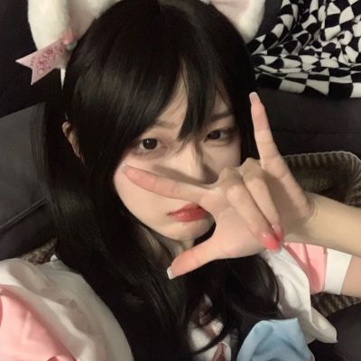 “放下世俗的眼光，去追随你的光。”(图2)