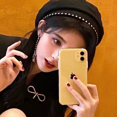 ins女生头像/喜欢胜过所有道理，原则抵不过我乐意(图16)