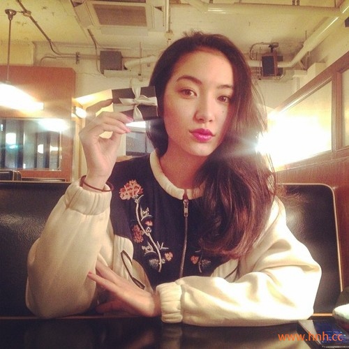 我想要的很简单 但你永远买不起