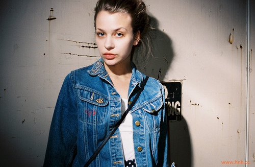 我想我会陪着你 我想我会陪着你