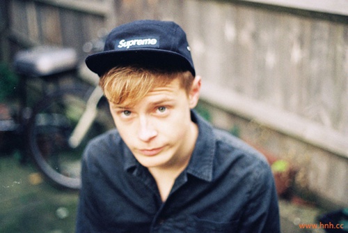 拿出勇气支撑身体 拿出品格站稳 拿出勇气支撑身体 拿出品格站稳