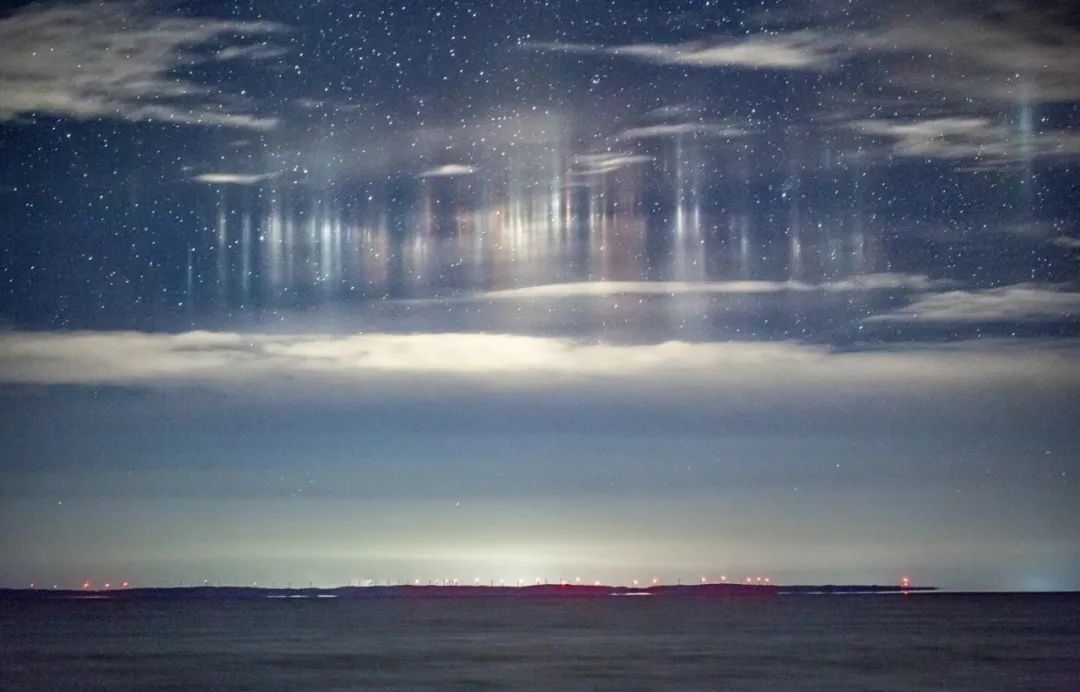 描写清晨、黄昏 、月色和星空的好词好句好段(图4) 图片