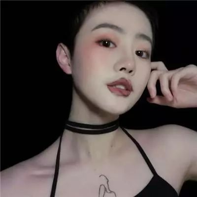 霸气外露个性说说,除了我,别人都不适合你(图3) 图片