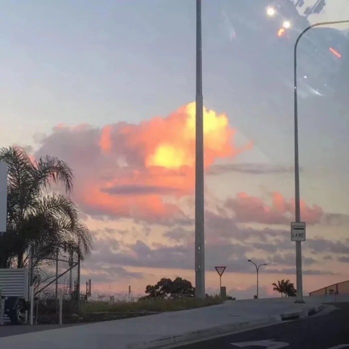 愿你熬过万丈孤独,藏下星辰大海(图6) 文案|愿你熬过万丈孤独,藏下星辰大海