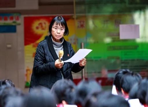 湖南高考满分作文《掌上乾坤》，文字能力不一般