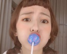 搞笑可爱的个性签名2021最新版  休想借着亲我的名义偷我口红