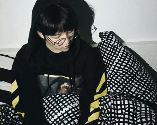 a8b29eddf301e3e9.jpg 93417673ly1fnrwwf7wc1j20vn0vnaha_副本.jpg