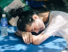 唯美女生网名清新简短：時光如城℡