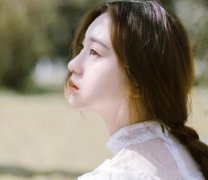 简短小清新的qq女生昵称:☆▁牵着我的心