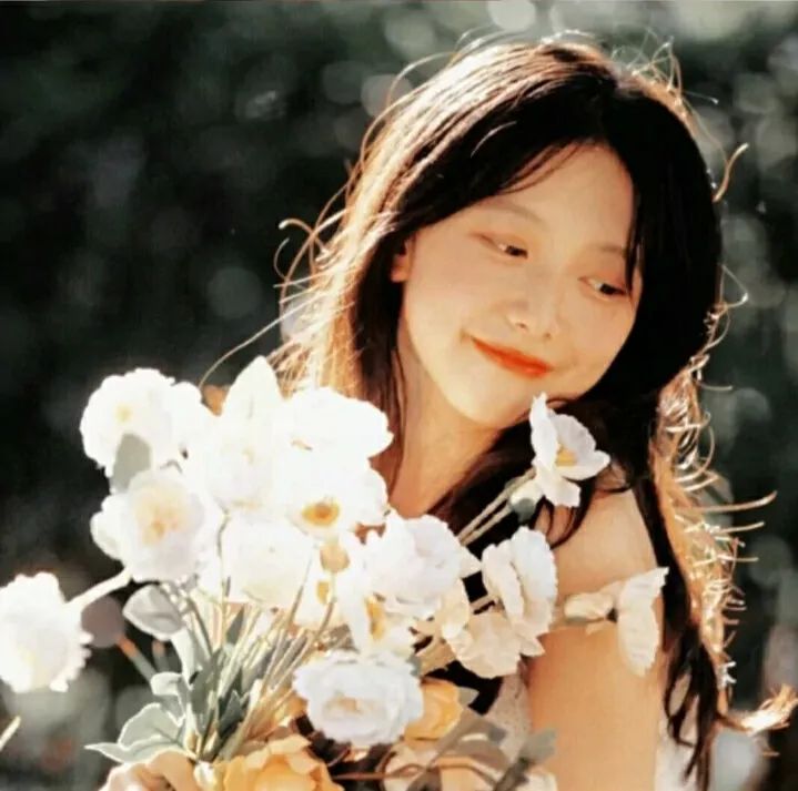 今日份最新头像，有被美到